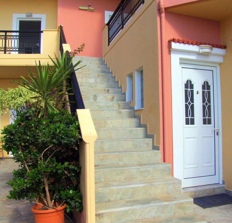 Harbour Studios And Apartments Paleochora Exterior foto