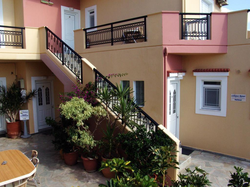 Harbour Studios And Apartments Paleochora Exterior foto